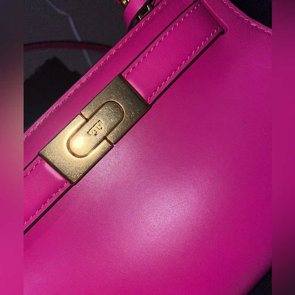 Tory Burch Lee Radziwill Petite Leather Bag💓🌸 - Picture 8 of 13